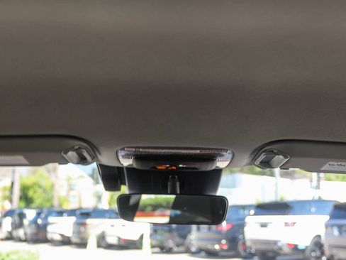 Used 2024 Toyota Prius Prime SE image 23