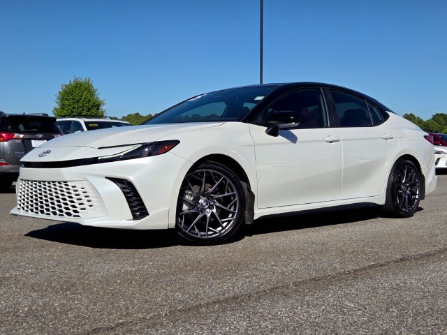 Used 2025 Toyota Camry XSE FWD image 22