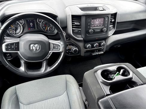 Used 2022 RAM 1500 Big Horn AWD/4WD image 4