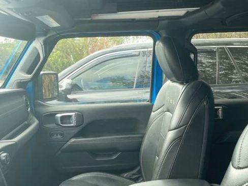 Used 2022 Jeep Wrangler Unlimited Sahara w/ Cold Weather Group image 9