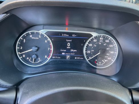 Used 2022 Nissan Sentra SV FWD image 24