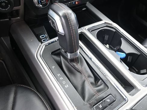 Used 2018 Ford F150 Platinum w/ Equipment Group 701A Luxury AWD/4WD image 24
