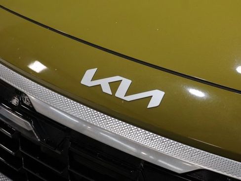 Used 2024 Kia Seltos SX w/ SX Sunroof Package AWD/4WD image 12