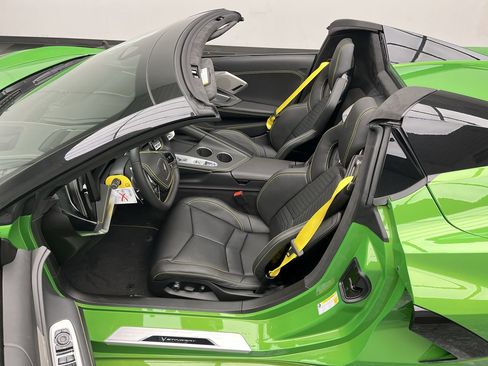 New 2026 Chevrolet Corvette Stingray Premium Conv w/ Battery Protection Package image 9