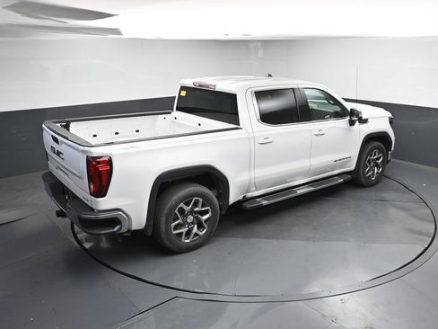 Used 2023 GMC Sierra 1500 SLE image 21