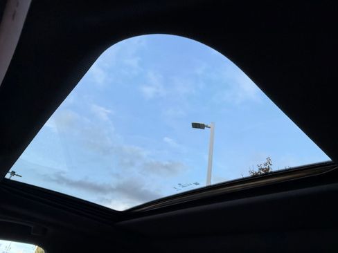 Certified 2024 BMW 530i w/ M Sport Package image 23