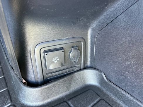 Used 2018 Toyota 4Runner SR5 Premium AWD/4WD image 19