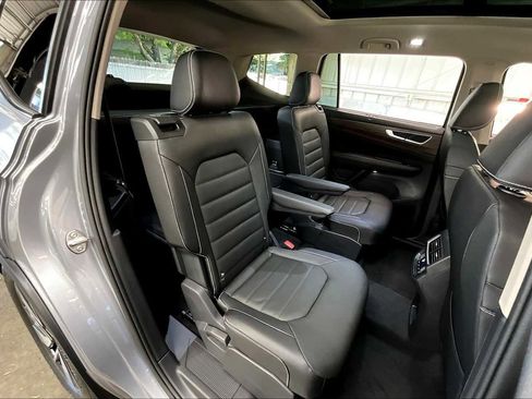 New 2026 Volkswagen Atlas SEL image 26