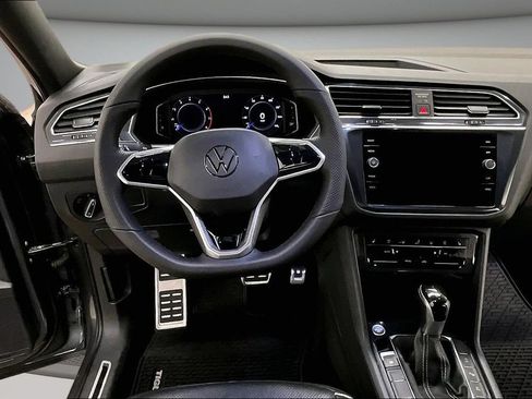 Used 2022 Volkswagen Tiguan SEL R-Line AWD/4WD image 8