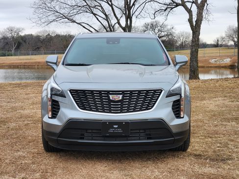 Certified 2023 Cadillac XT4 Luxury w/ Cold Weather Package image 2