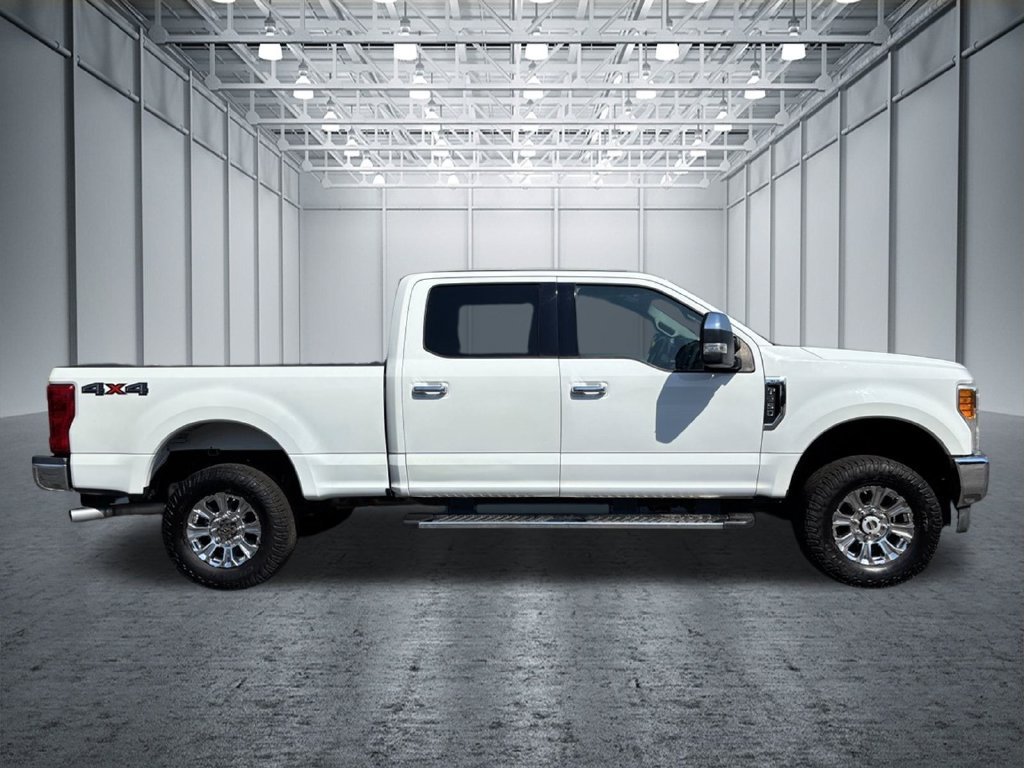 Used 2017 Ford F250 XLT w/ XLT Premium Package AWD/4WD image 7