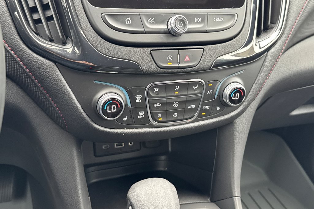 Used 2023 Chevrolet Equinox RS w/ RS Leather Package FWD image 25