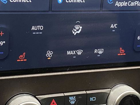 Used 2021 Ford Edge SEL image 7