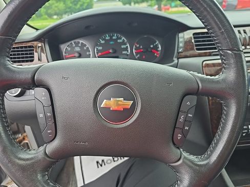 Used 2014 Chevrolet Impala LTZ FWD image 14