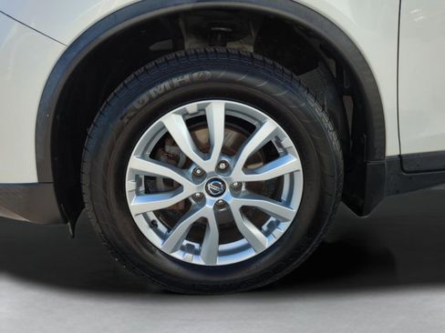 Used 2018 Nissan Rogue SV AWD/4WD image 26