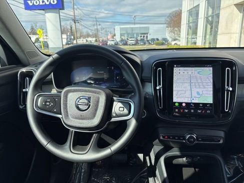 Used 2025 Volvo XC40 B5 Plus AWD/4WD image 26