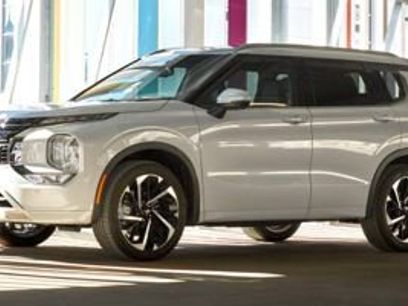 Used 2023 Mitsubishi Outlander ES
