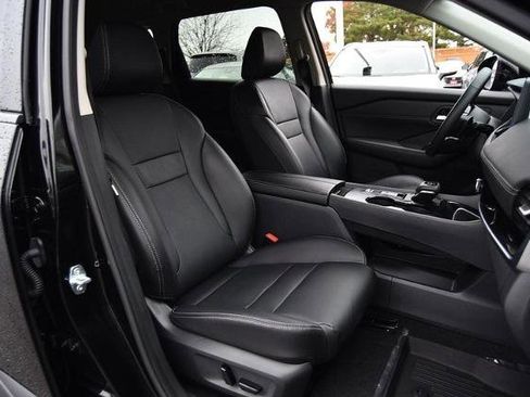 Certified 2024 Nissan Rogue SL image 24