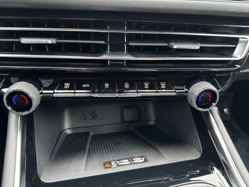 New 2026 Chevrolet Traverse Z71 w/ Enhanced Driving Package image 11