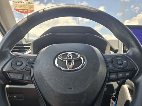 Certified 2024 Toyota RAV4 LE AWD/4WD image 23