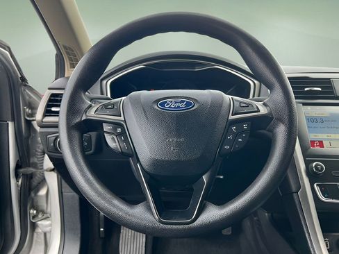 Used 2019 Ford Fusion SE image 14