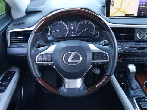 Used 2018 Lexus RX 350L FWD image 17