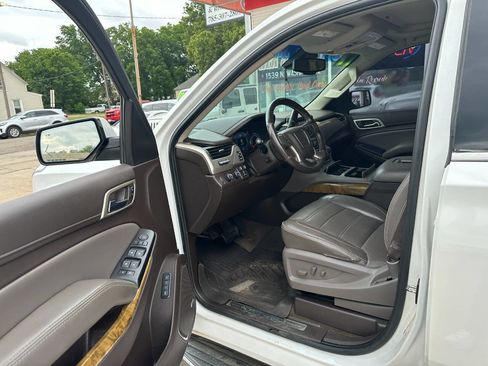 Used 2017 GMC Yukon Denali w/ Open Road Package AWD/4WD image 6