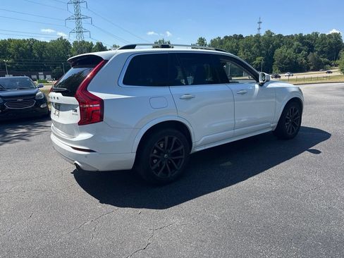 Used 2019 Volvo XC90 T5 Momentum w/ Multimedia Package AWD/4WD image 5