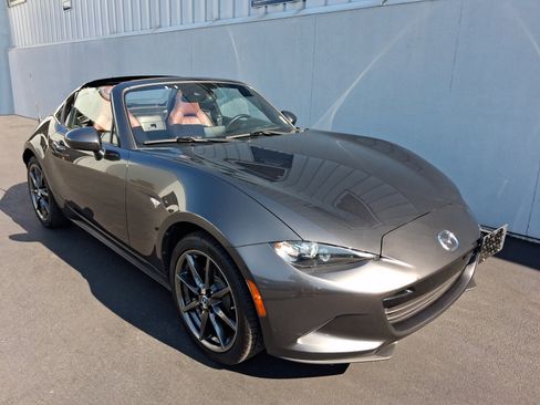 Used 2019 MAZDA MX-5 Miata RF Grand Touring w/ GT-S Package RWD image 28