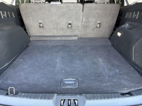 Used 2019 Ford Edge Titanium image 12