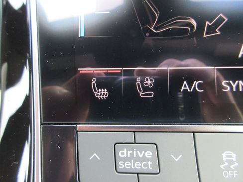 Used 2025 Audi Q8 Premium Plus image 47