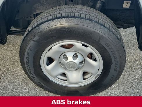 Used 2022 Toyota Tacoma SR5 RWD image 10