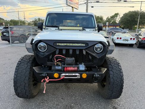 Used 2018 Jeep Wrangler Unlimited Sport AWD/4WD image 2