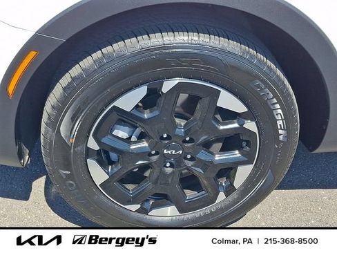Certified 2025 Kia Sorento S AWD/4WD image 10