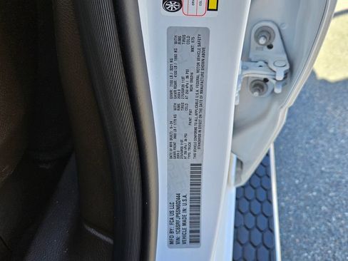 Used 2025 RAM 1500 Laramie image 16