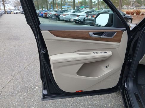 New 2026 Volkswagen Atlas SE image 10