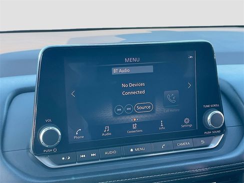 Used 2023 Nissan Rogue SV image 12