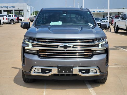 Used 2021 Chevrolet Silverado 1500 High Country w/ Technology Package RWD image 2