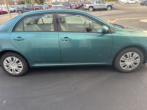 Used 2010 Toyota Corolla XLE image 9