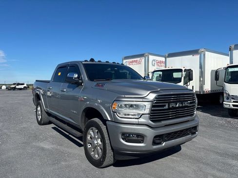 Used 2022 RAM 2500 Laramie AWD/4WD image 1