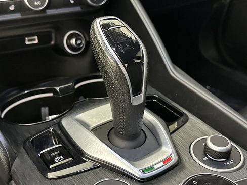 Used 2023 Alfa Romeo Giulia Sprint RWD image 20