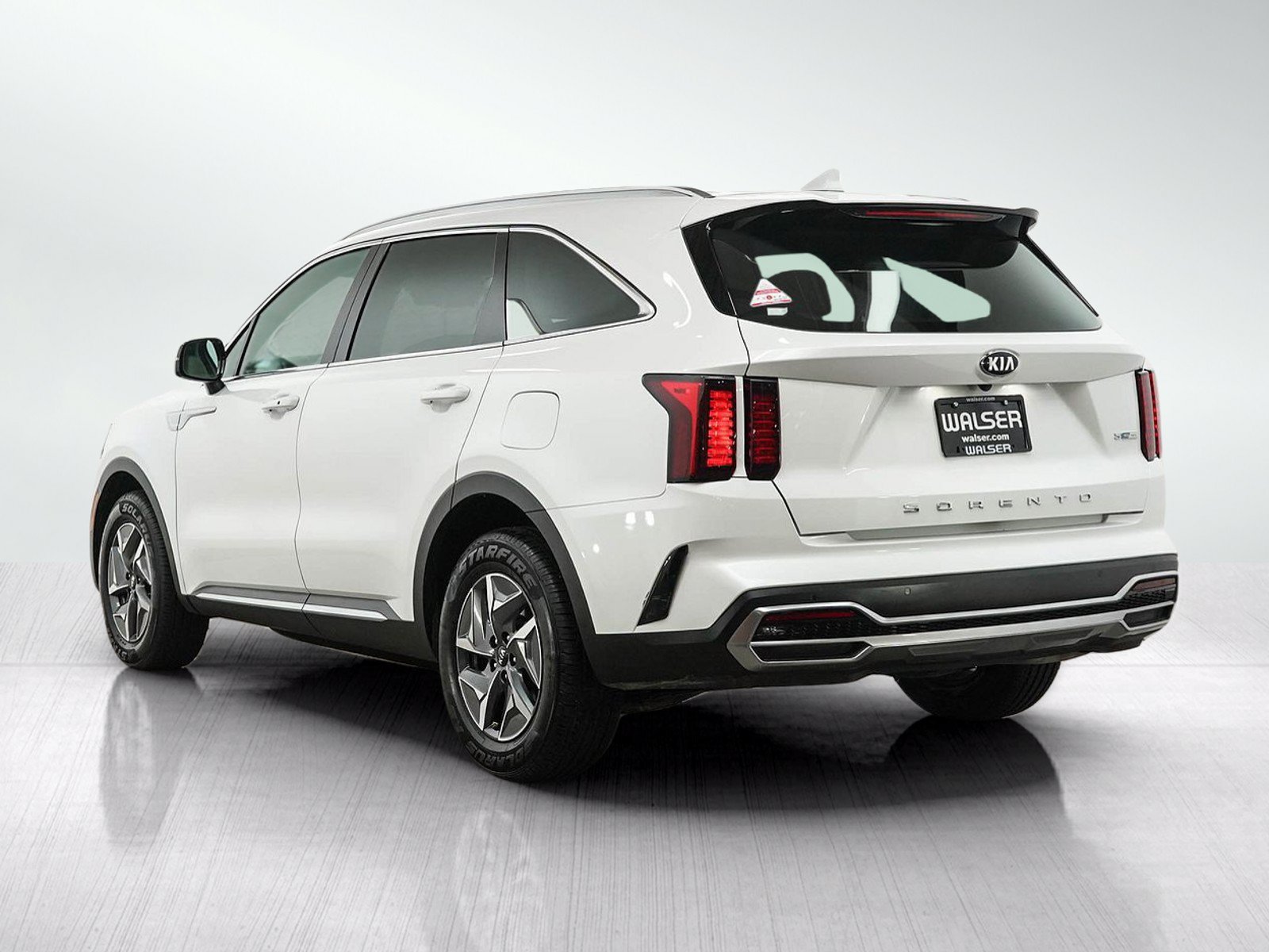 Used 2021 Kia Sorento S FWD image 3