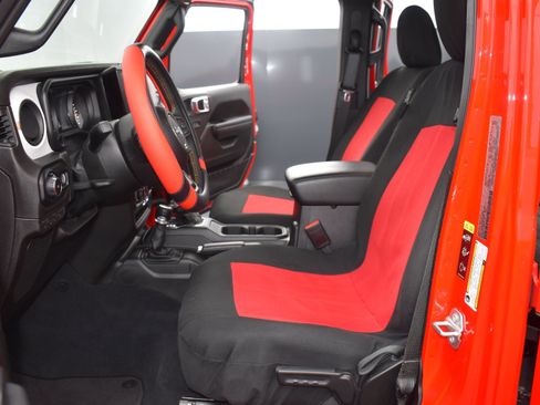 Used 2024 Jeep Wrangler Sport S image 24