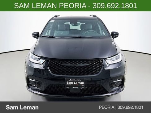 New 2026 Chrysler Pacifica Select w/ S Appearance Package AWD/4WD image 2
