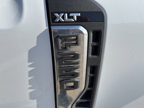 Used 2025 Ford F250 XLT image 17