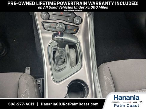 Used 2022 Dodge Challenger SXT RWD image 16