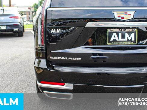 Used 2026 Cadillac Escalade 4WD image 13