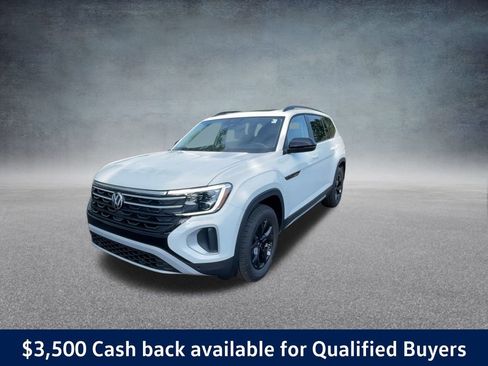 New 2025 Volkswagen Atlas Peak Edition SE image 8