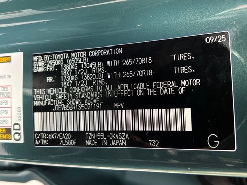Used 2025 Toyota 4Runner TRD Off-Road Premium AWD/4WD image 28