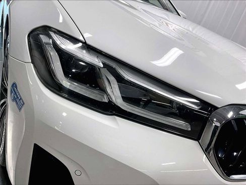 Used 2021 BMW 530e w/ Premium Package image 15